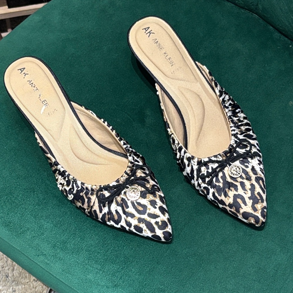 Anne Klein iflex Leopard Print Pointed shoes 7.5